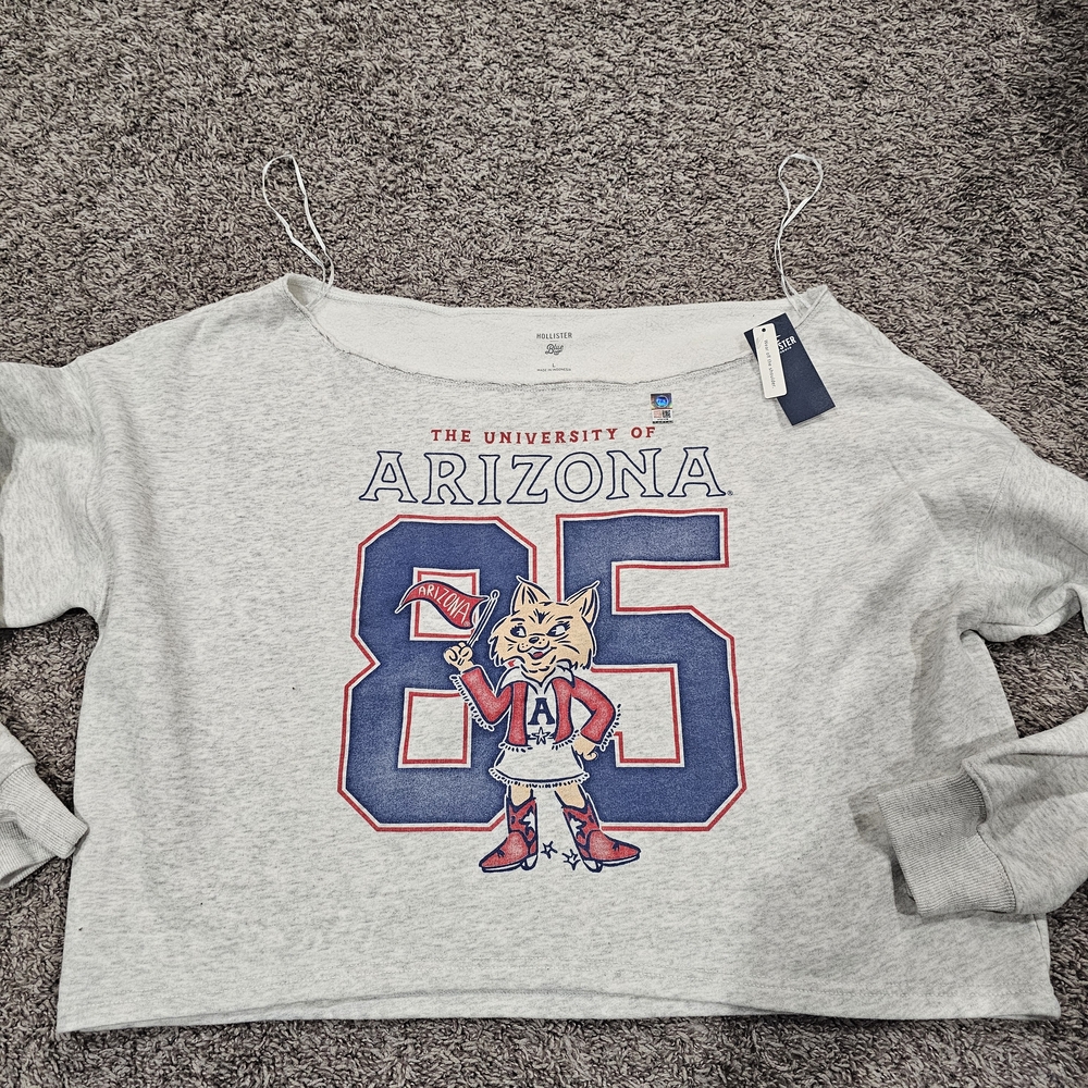 Hollister White Crewneck Sweatshirt with Red & Navy Graphic